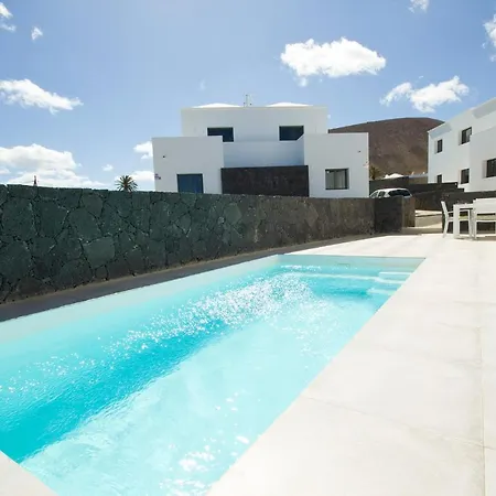 Casa Carann - By Az וילה *